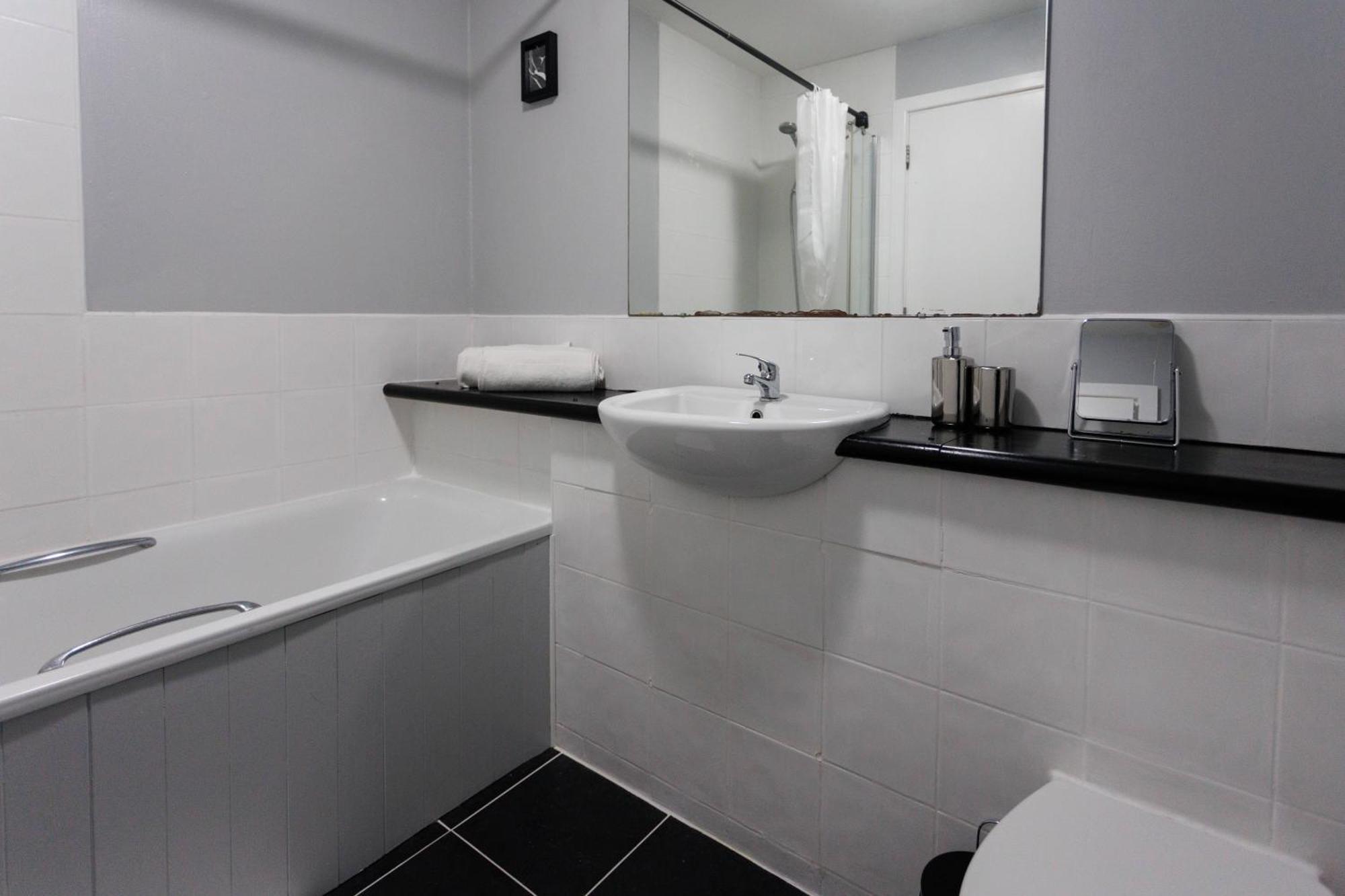 2 Bedroom Ground Floor Apartment Belfast Eksteriør bilde